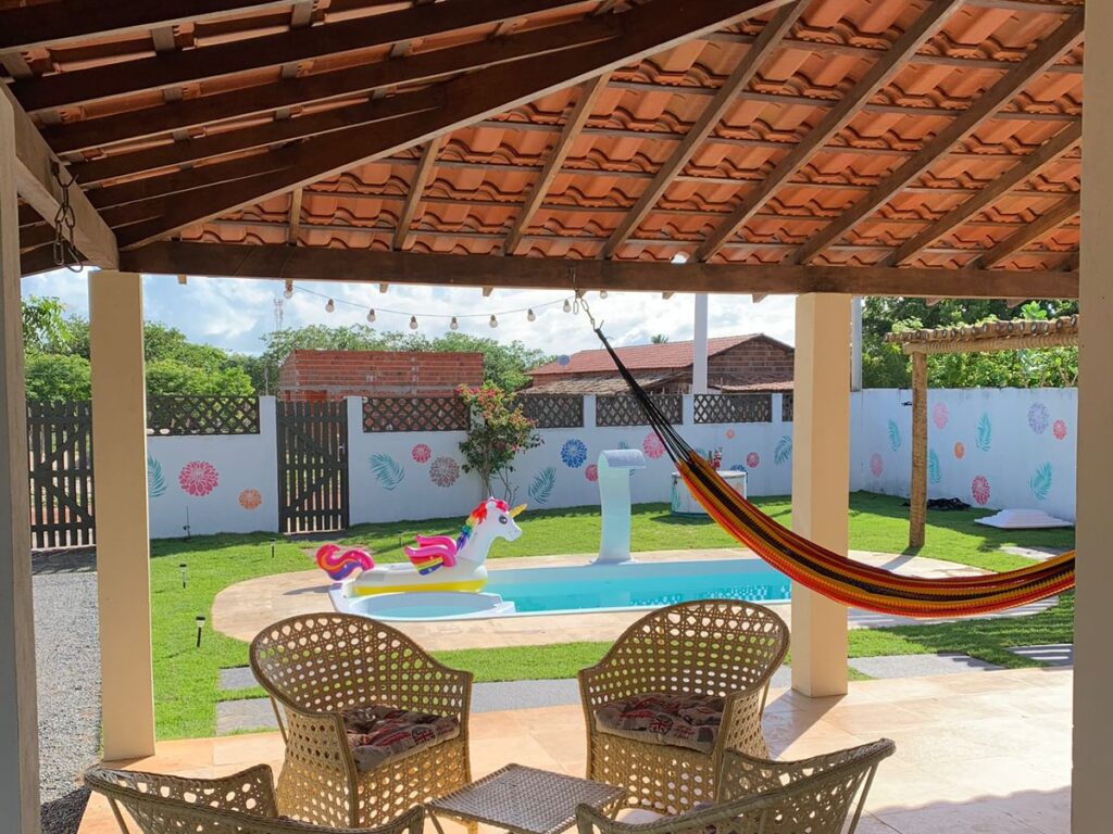 Casa com piscina em Cajueiro da Praia PI