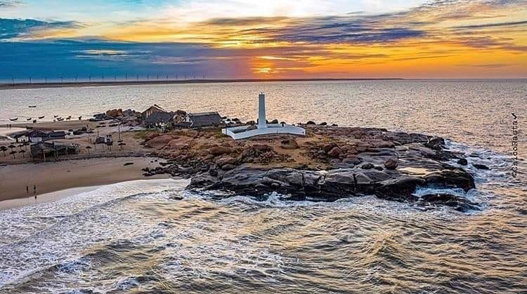 Farol da Pedra do Sal, cartão postal da cidade de Parnaíba.