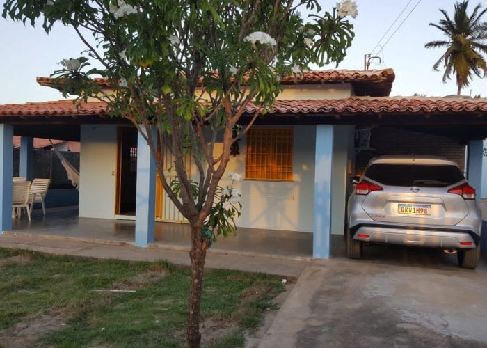 Casa com piscina com cascata em Barra Grande PI.