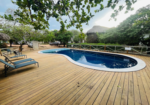 BG162_Piscina